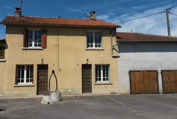  Renting - House - roumazieres-loubert  